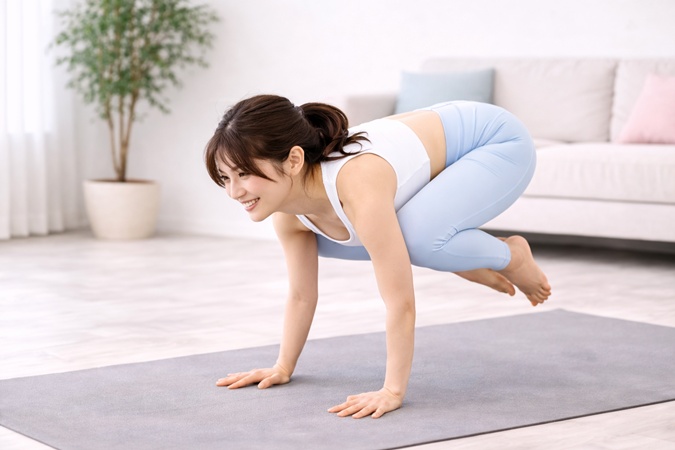 カラスのポーズ